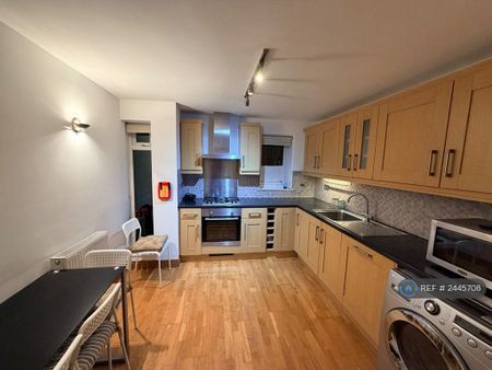 2 bedroom flat to rent - Photo 5