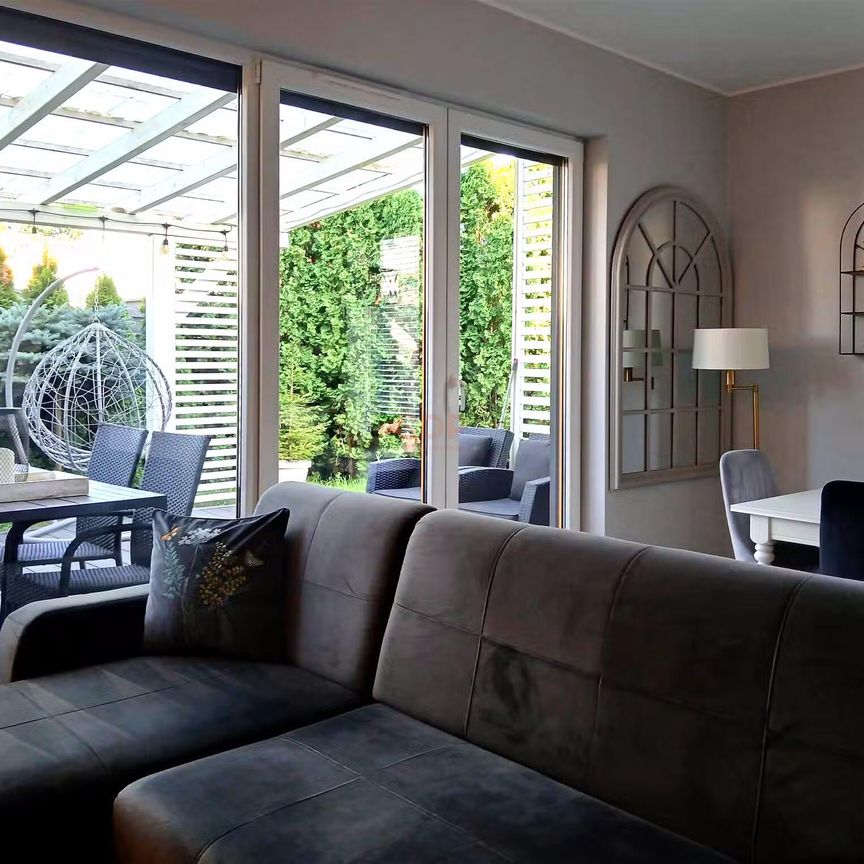 Komfort i styl – dom do wynajęcia na Maślicach - Zdjęcie 1