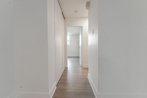 Large, Luxurious, Completely Renovated Large Two Bed Apartment in East York - Photo 1