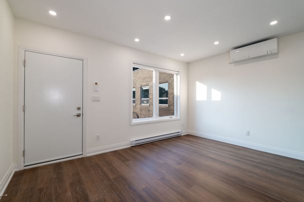 For Lease - 673 Danforth Avenue Unit# 2S, Toronto, Ontario - Photo 1