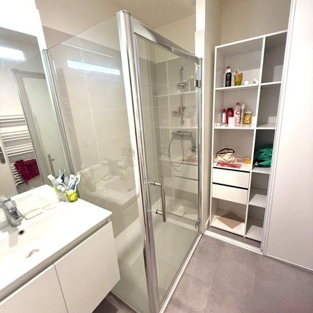 Location Appartement 3 pièces 63m² HYERES 83400 - Photo 3