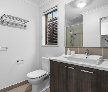 Modern Family Living in a Prime Clyde Location - Photo 5