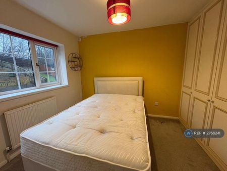 3 bedroom semi-detached house to rent - Photo 3