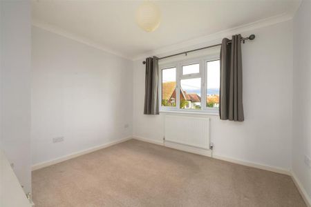 4 bedroom detached house to rent - Photo 4