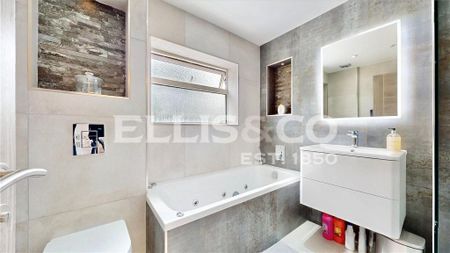 4 bedroom semi-detached house to rent - Photo 5