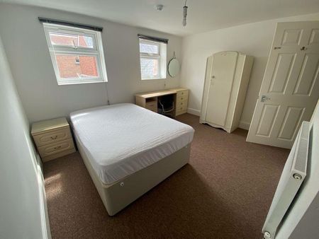 5 bedroom house share to rent - Photo 3