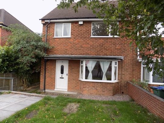 3 bedroom semi-detached house to rent - Photo 1
