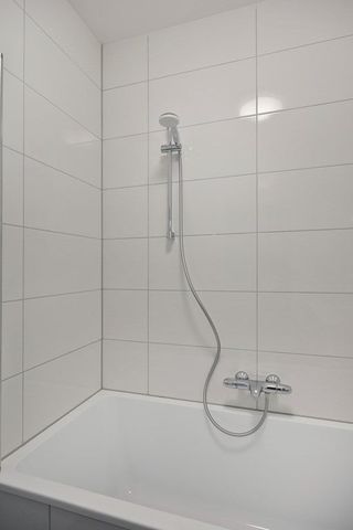 Te huur: Appartement Lange Hilleweg 209 B 01 in Rotterdam - Photo 4