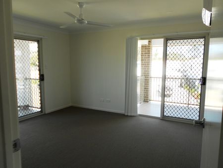 5 Altair Street, Coomera QLD 4209 - House For Rent | Domain - Photo 3