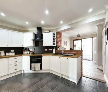 3 bedroom house to rent - Photo 3