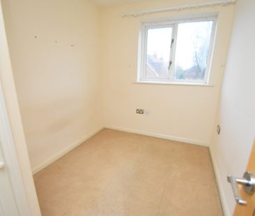 4 bedroom semi-detached house to rent - Photo 4