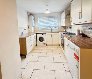 3 bedroom house to rent Wigland Way, Birmingham, B38 - Photo 6