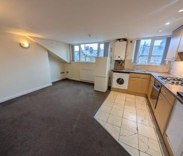 1 bedroom flat to rent - Photo 3