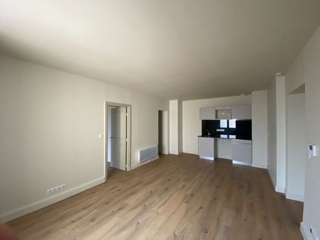 Location Appartement 2 pièces 45m² - Photo 2