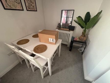 2 bedroom flat to rent - Photo 4