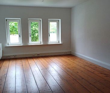 Renovierte 4-Zimmer-Altbau-Wohnung in Top-Lage mit Blick auf den Schweriner See - Foto 5