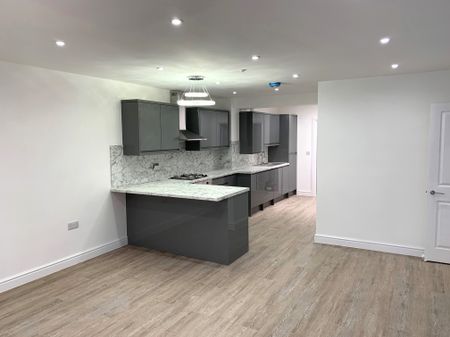 £1,300 PCM, Spacious Two Bedroom Furnished Apartment in Tudor Street, Riverside, Cardiff, CF11 6AH - Photo 2