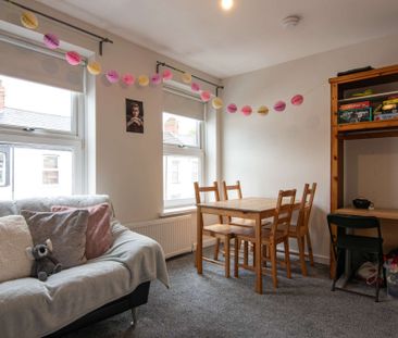 Great location for all universities! - Photo 1