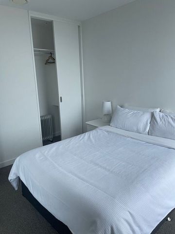 Modern 2BR Apt with Views in Birkenhead - Photo 4