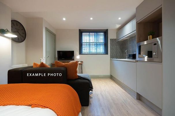 Studio to rent - Photo 1