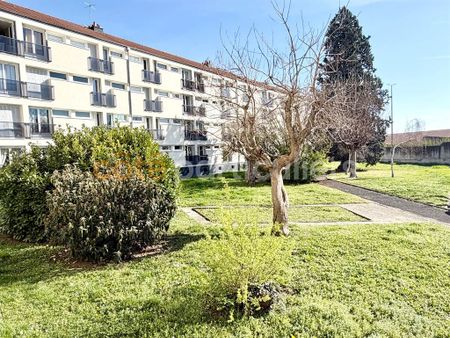 À LOUER - APPARTEMENT T3 - AVEC PARKING ET CAVE - Photo 4