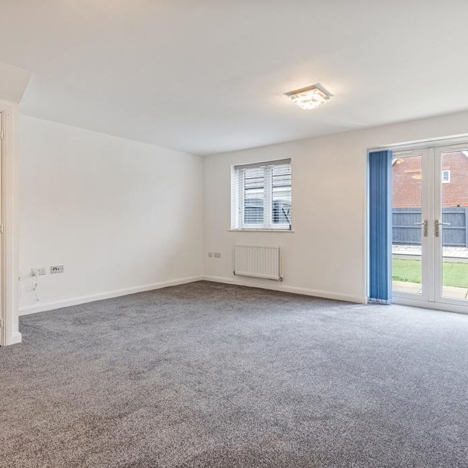 4 bedroom detached house to rent - Photo 1