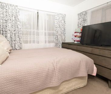 2 bedroom in Bayview - Photo 2