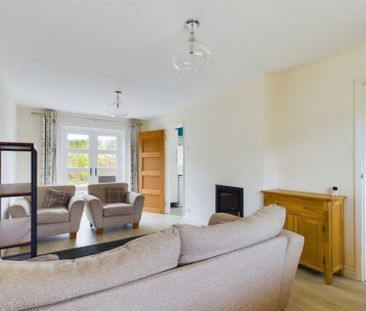 Glebe Road, Minchinhampton, Stroud, GL6 - Photo 1