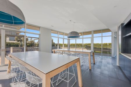 LIGHT, SPACE AND LOCATION - Photo 3