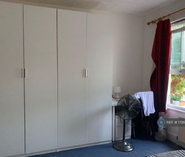 4 bedroom terraced house to rent - Photo 6