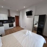 Studio Flat, Strand Road, L20 - Photo 2