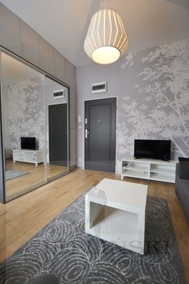 APARTAMENT W CENTRUM PRZY KASKADZIE - Zdjęcie 1