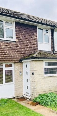 Horley 0 bedroom house share to rent - Photo 1