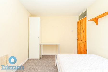 2 bed Ground Floor Maisonette for Rent - Photo 4