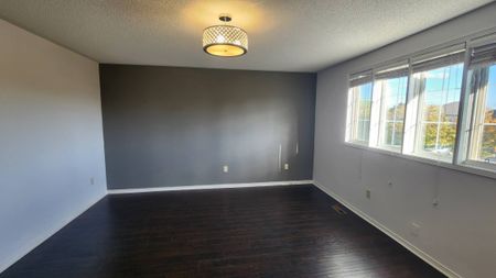 For Lease - 48 Painted Rock Avenue, Richmond Hill, Ontario - Photo 2