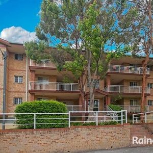 Bright And Spacious 2 Bedroom Unit - Photo 2