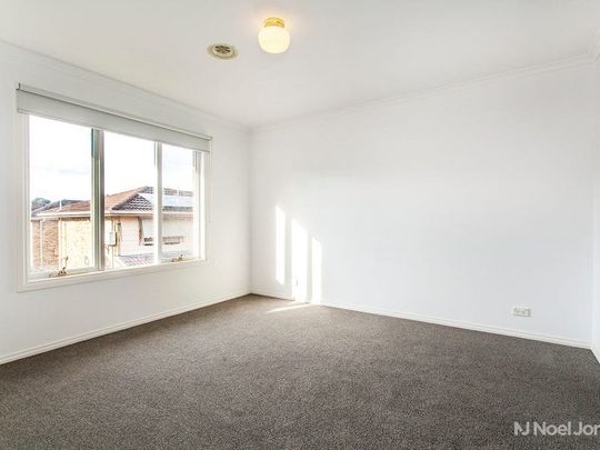 2/71 Franklin Road, DONCASTER EAST - Photo 1