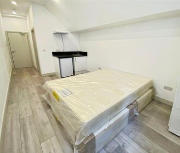 Studio to rent - Photo 2