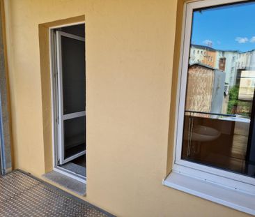 Lichtdurchflutete 4-RW mit großem Balkon im 2.OG in 4-Familienhaus ... - Photo 3