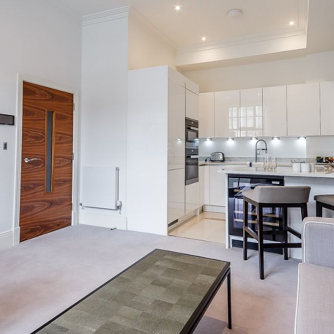 Luxurious Riverside Apartment in Historic Palace Wharf Development, Palace Wharf, W6 9UF - Photo 1