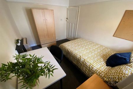 Charles Ave, Lenton Abbey, NG9 2SH - Photo 5