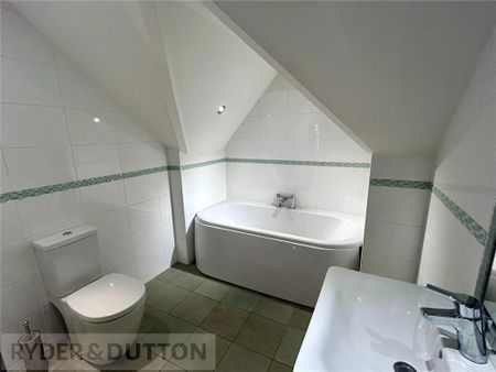 2 bedroom apartment to rent - Photo 4