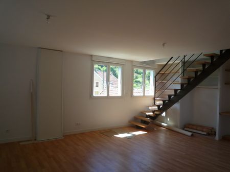 Appartement à louer 4 pièces - Photo 2