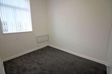 Crostons Road, BL8 - Photo 5