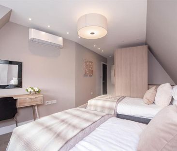 3 bedroom flat to rent - Photo 4