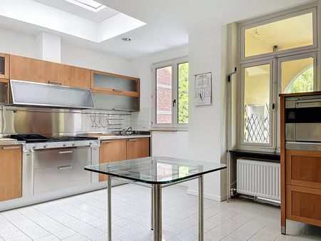 Tout savoir sur cet appartement à Forest, à Forest - Photo 2