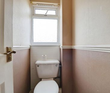 2 bedroom end of terrace house to rent - Photo 6