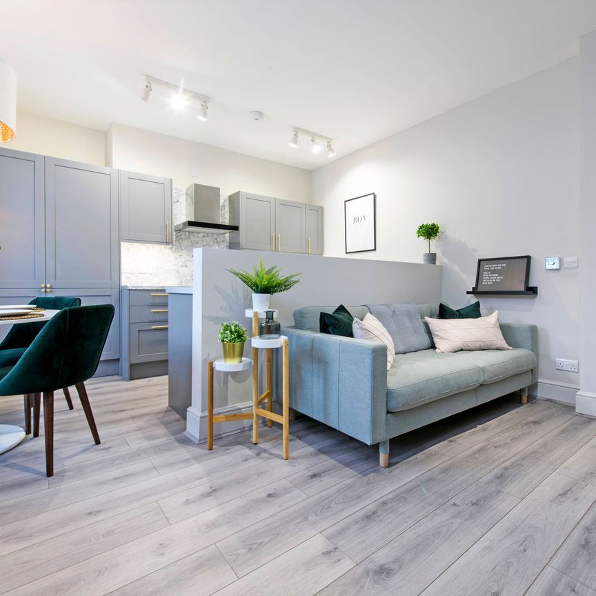 🤗 Professional house share in Walkden ☺️ Bedroom 3 - Photo 1