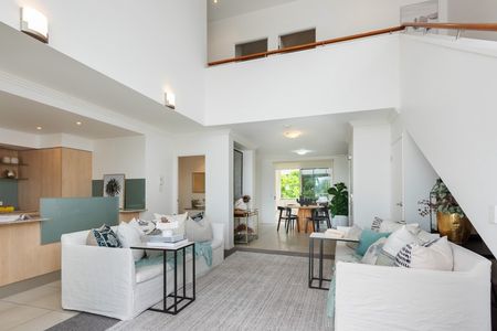 Resort-Style Waterfront Sub-Penthouse in The Reserve, Varsity Lakes - Photo 4