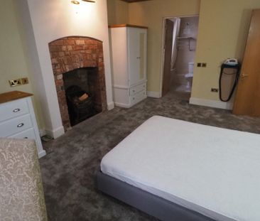 1 bedroom Apartment to let - Photo 2